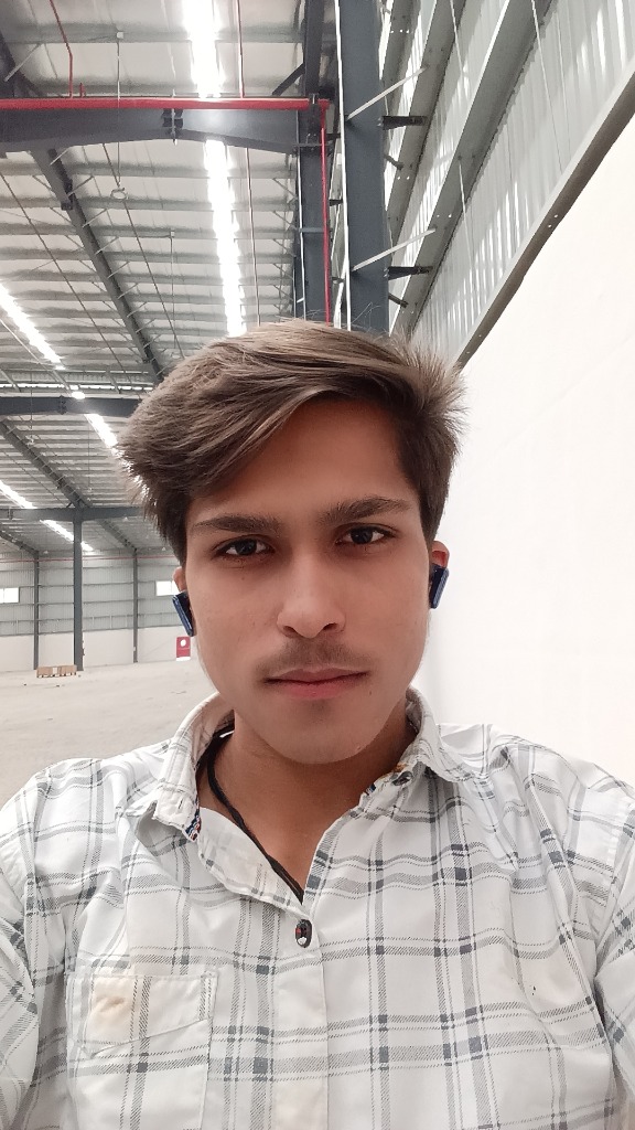 Pranjil Soni, Founder & CEO of Skillsfy and Adyxhub